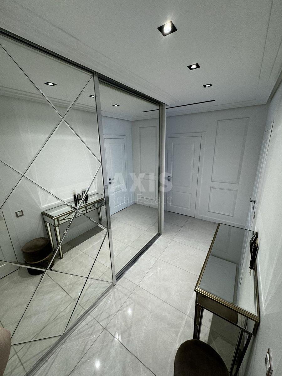 3k apartment vul. Zarichna 168