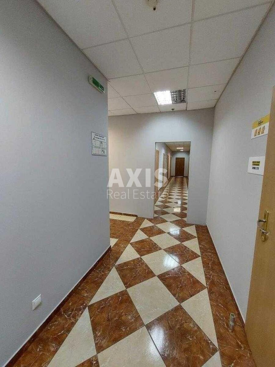 Office vul. Verhnij Val 10, 560m27