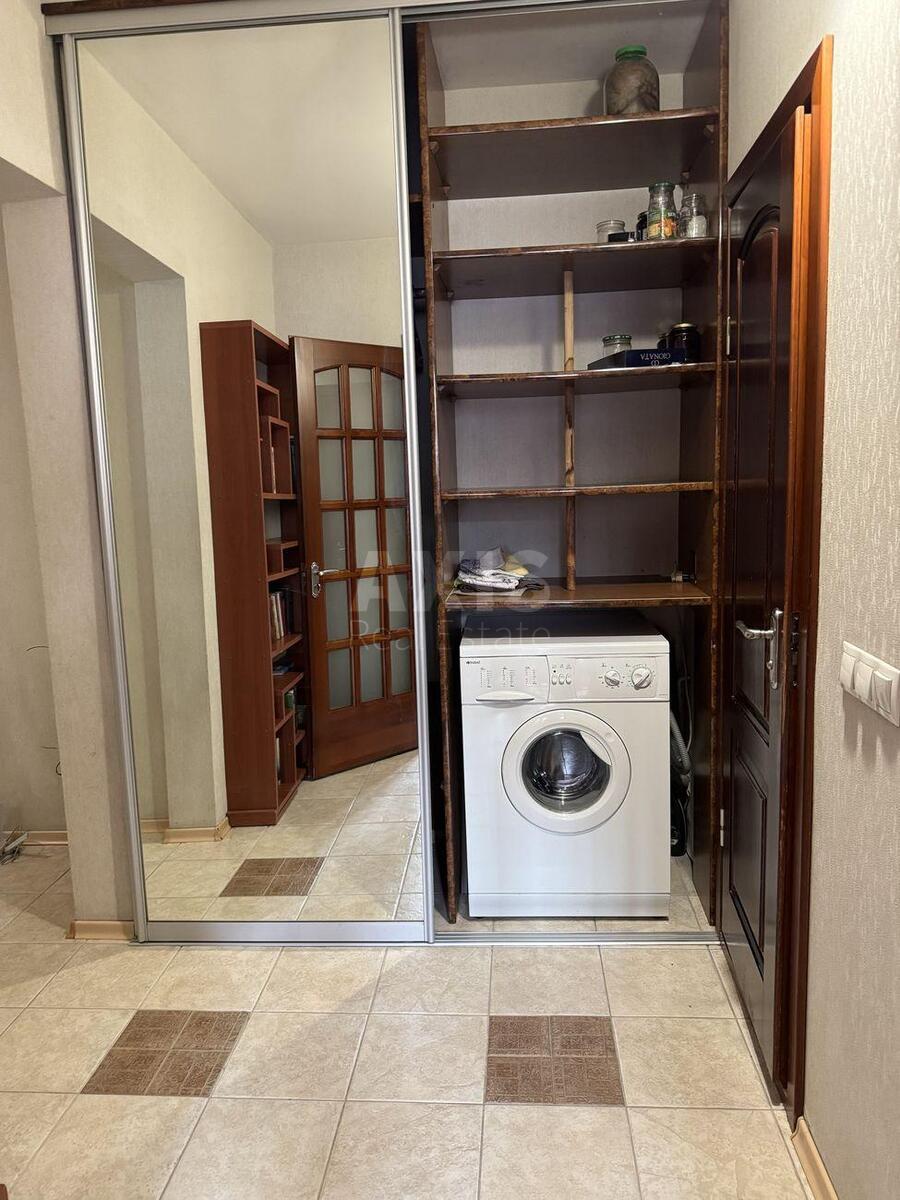 2к квартира ул. Вишняковская 811