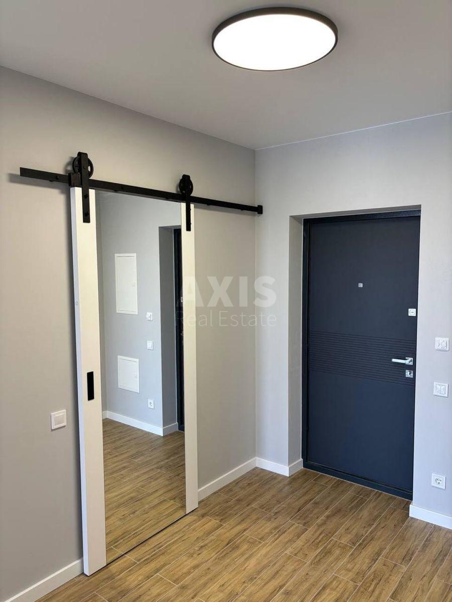 1k apartment nab. Dniprovs'ka 157