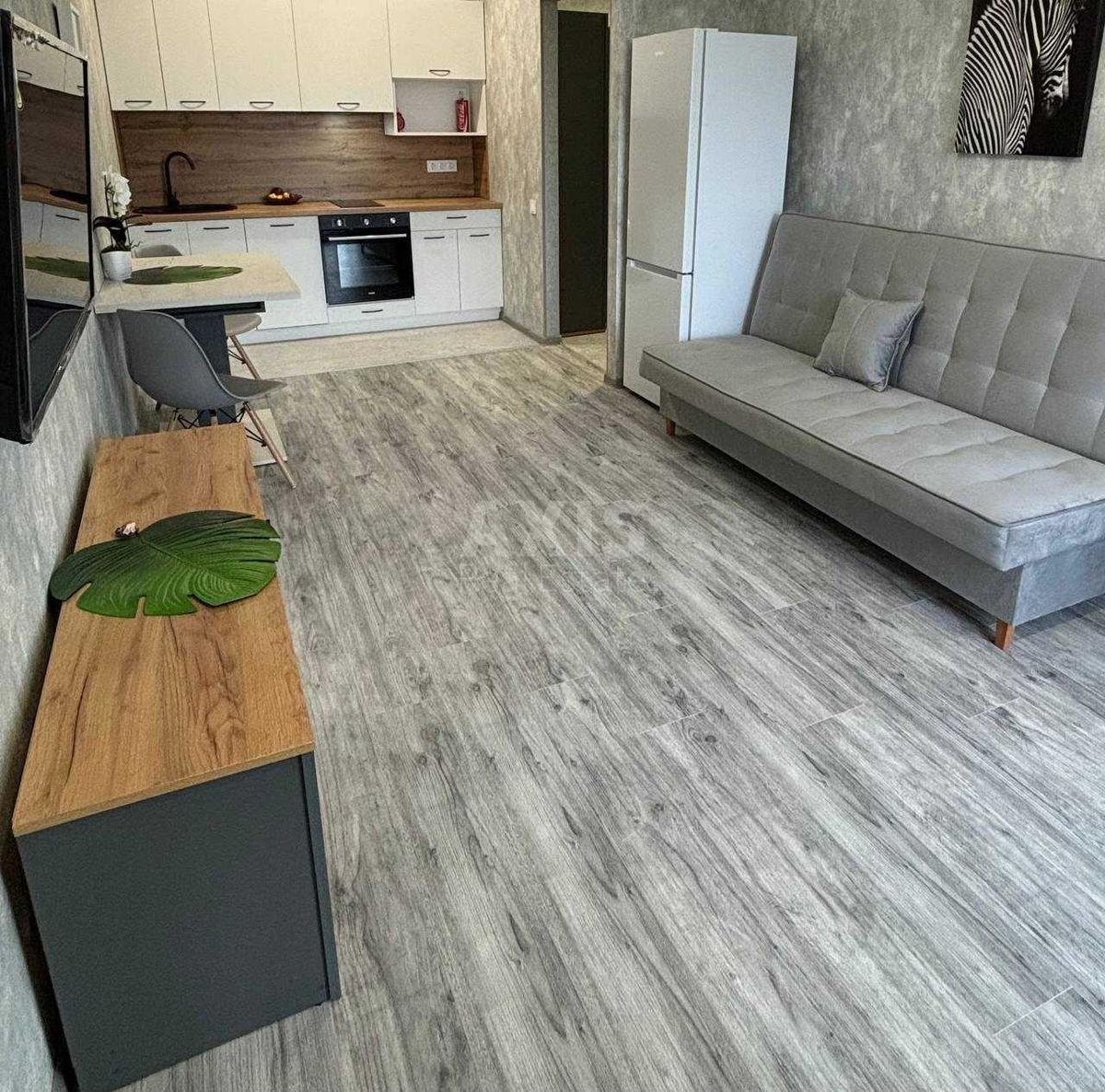 1k apartment vul. Myhajla Maksymovycha 242
