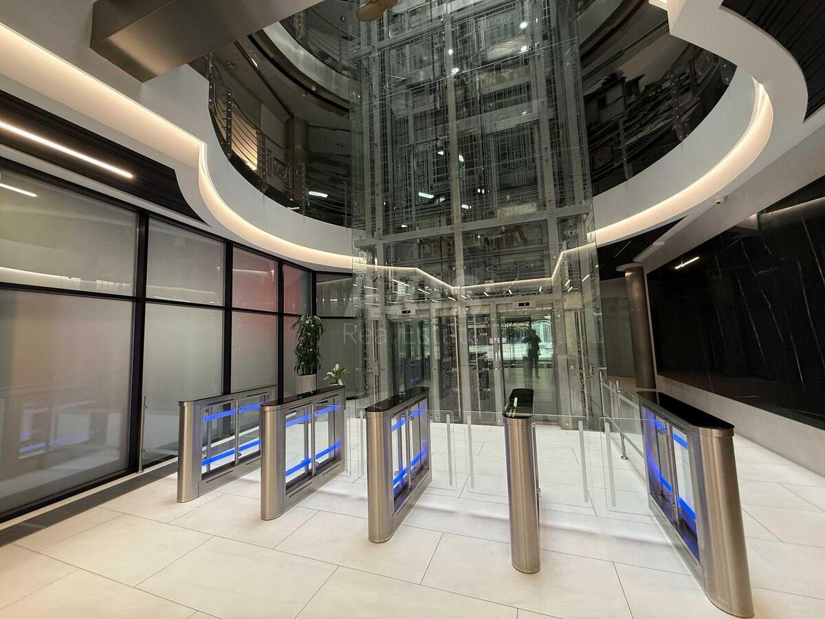 Office vul. Velyka Vasyl'kivs'ka 1/3, 191m2582201
