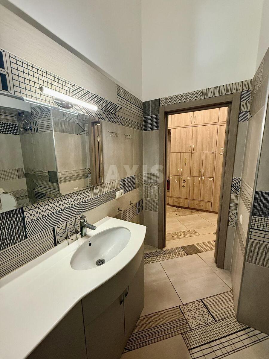 Office vul. Gonchara Olesja 28Б, 87m22