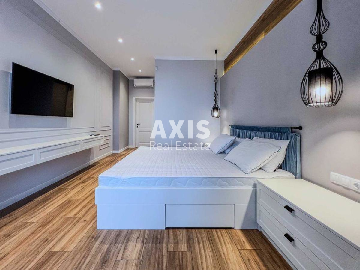 3k apartment vul. Jevgena Konoval'cja 36в11