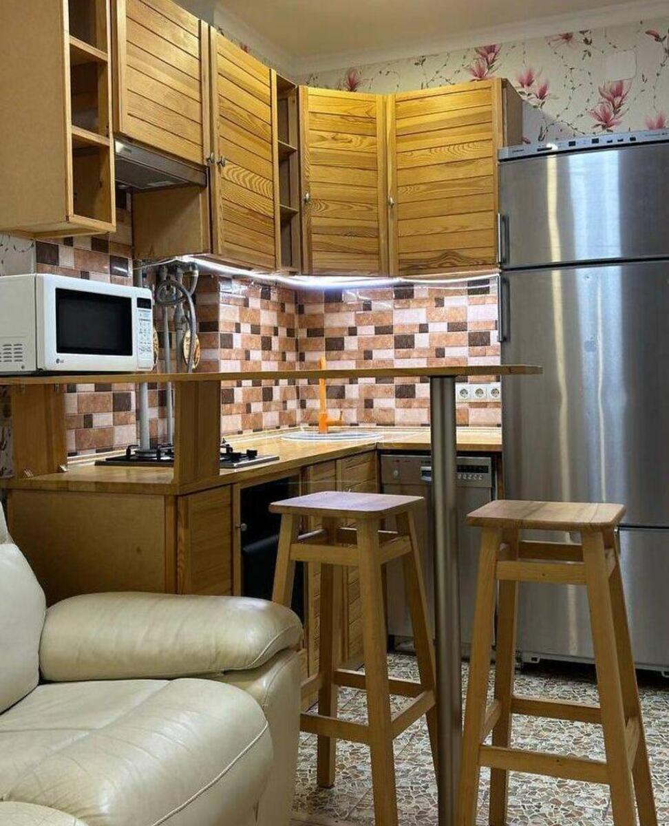 1k apartment vul. Universytets'ka 1Ф1
