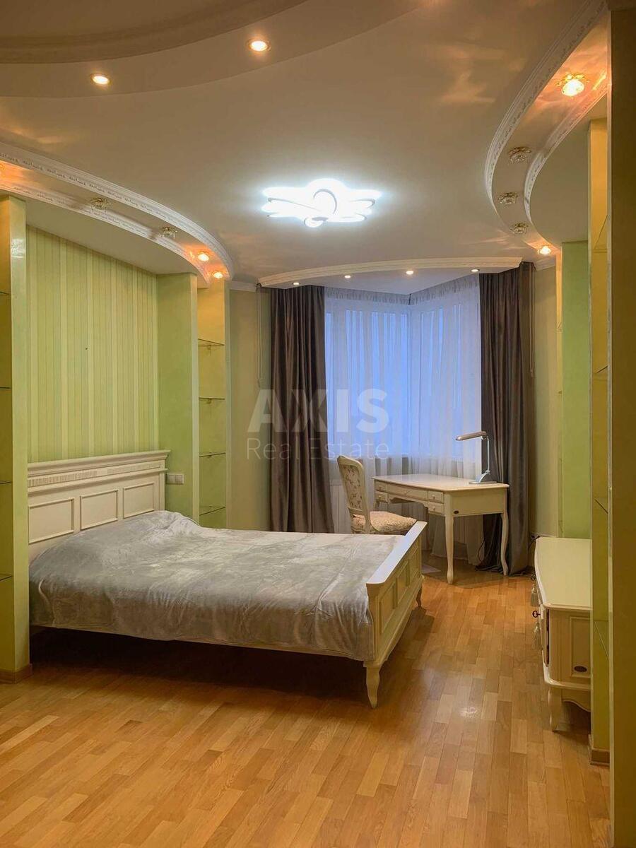 4k apartment vul. Sribnokil's'ka 16182011