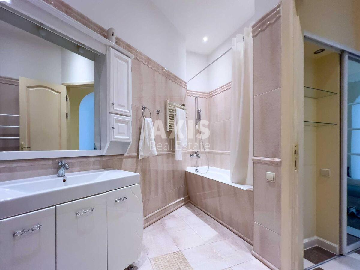 4k apartment vul. Ljuterans'ka 28/195589215