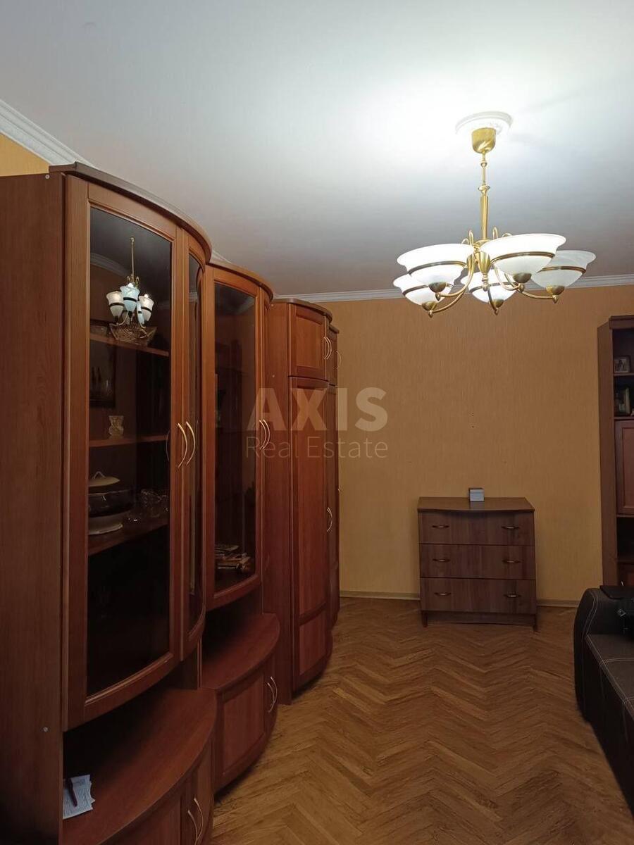 2k apartment vul. Jevgena Konoval'cja 15/31