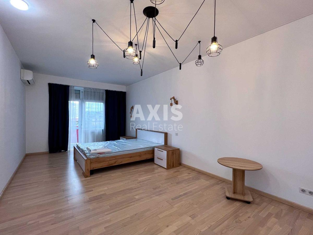 3k apartment vul. Turgenjevs'ka 447