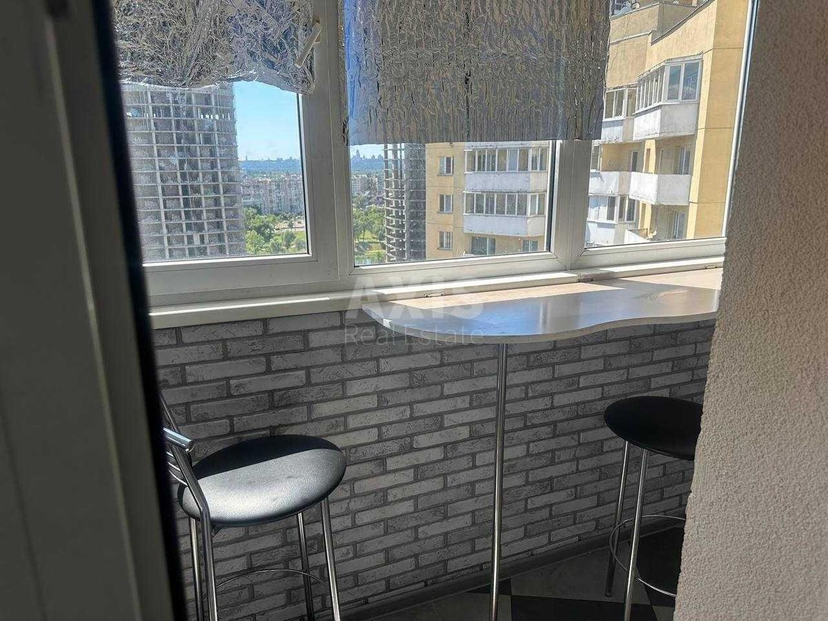 2k apartment vul. Bal'zaka Onore de 4А5