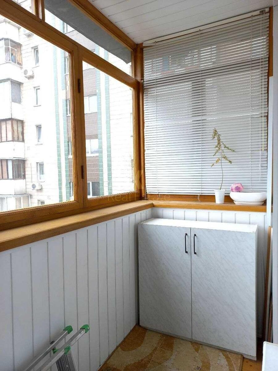 2k apartment vul. Mykytenka Ivana 2713