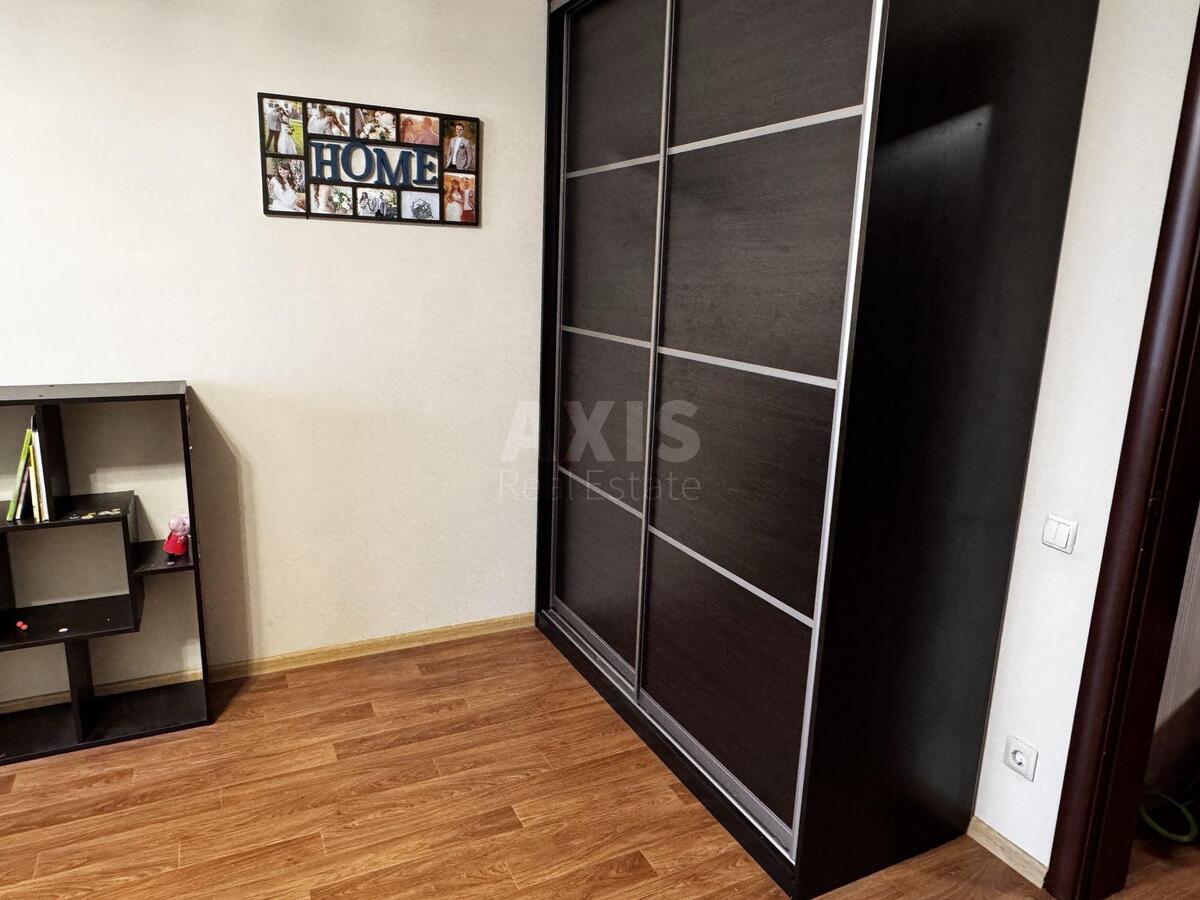 1k apartment vul. Rusovoi' Sofii' 1Б0
