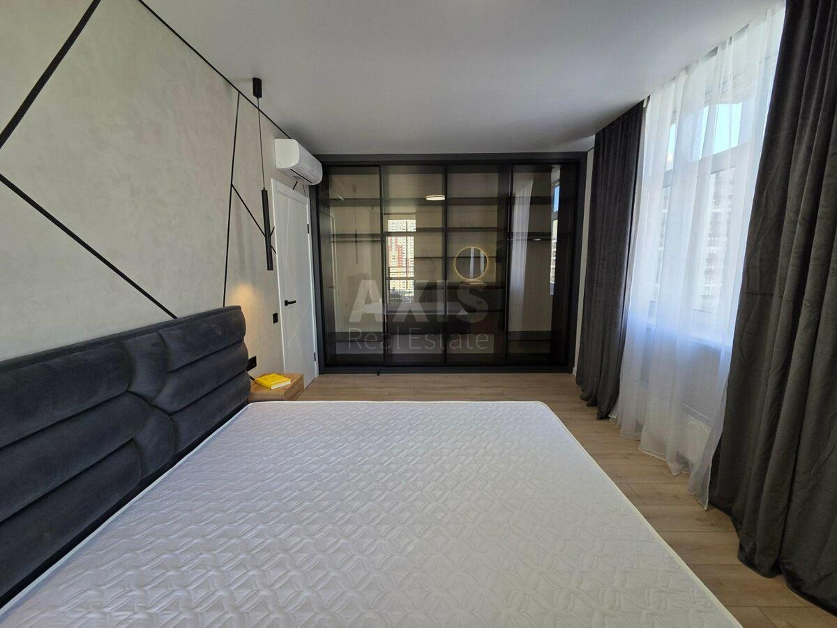 2k apartment vul. Rodyny Kristeriv 14Б5