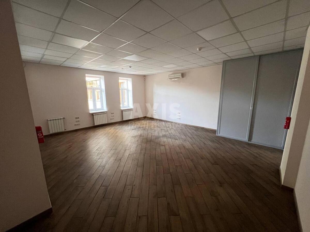 Office vul. Borychiv Tik 30, 350m210