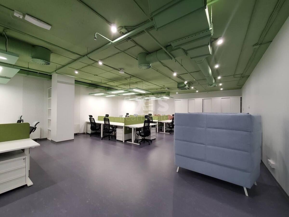 Office vul. Saksagans'kogo 70А, 252m23