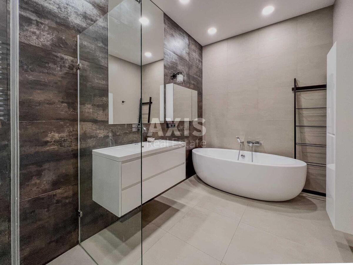 4k apartment vul. Mazepy Ivana 168