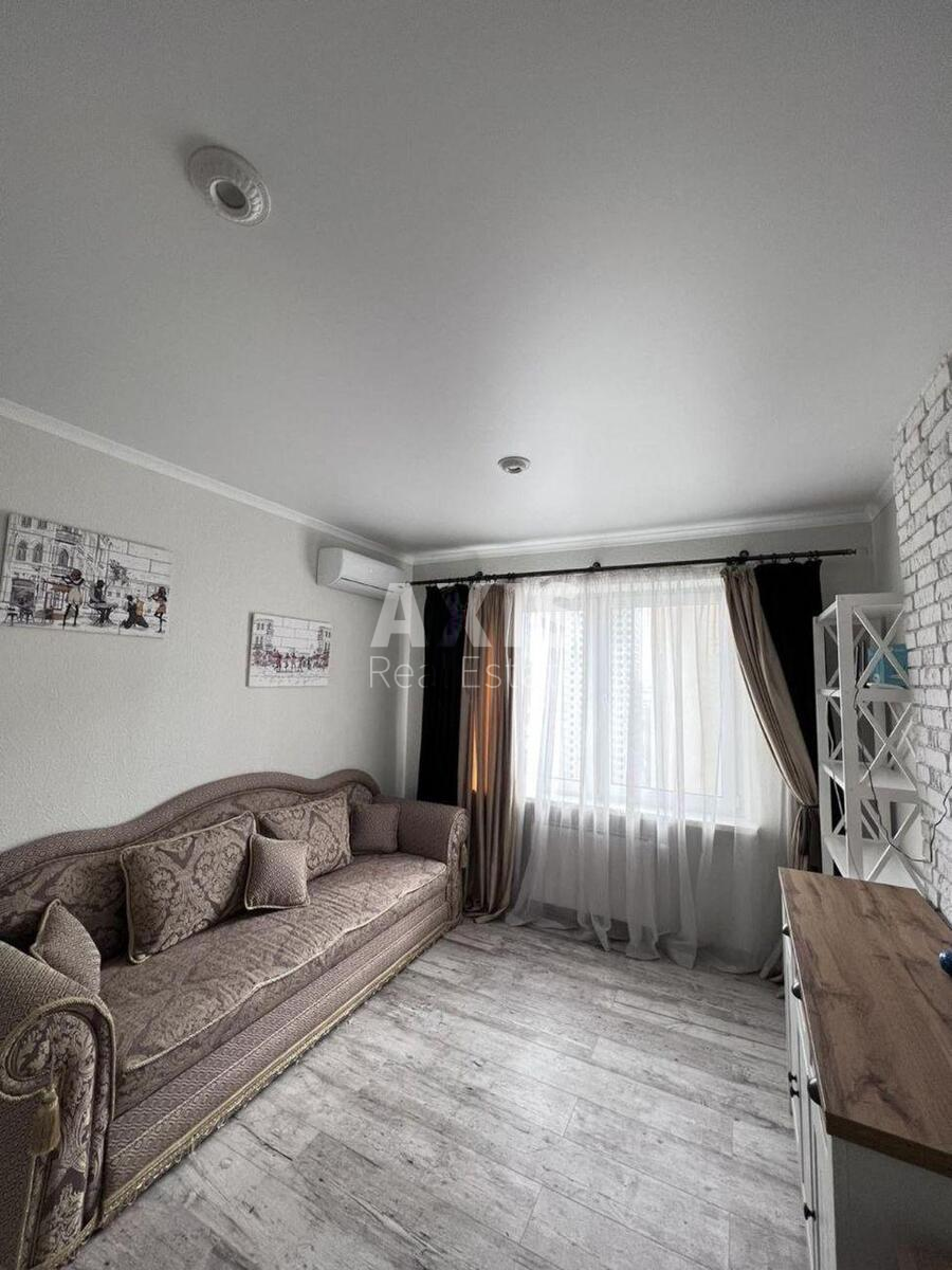 2k apartment pr-t Glushkova Akademika 6629703