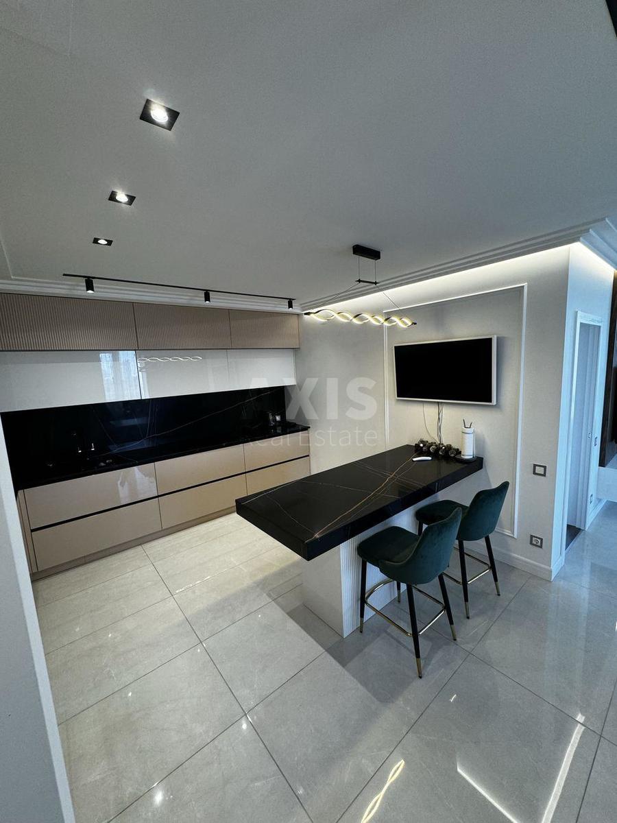 3k apartment vul. Zarichna 165