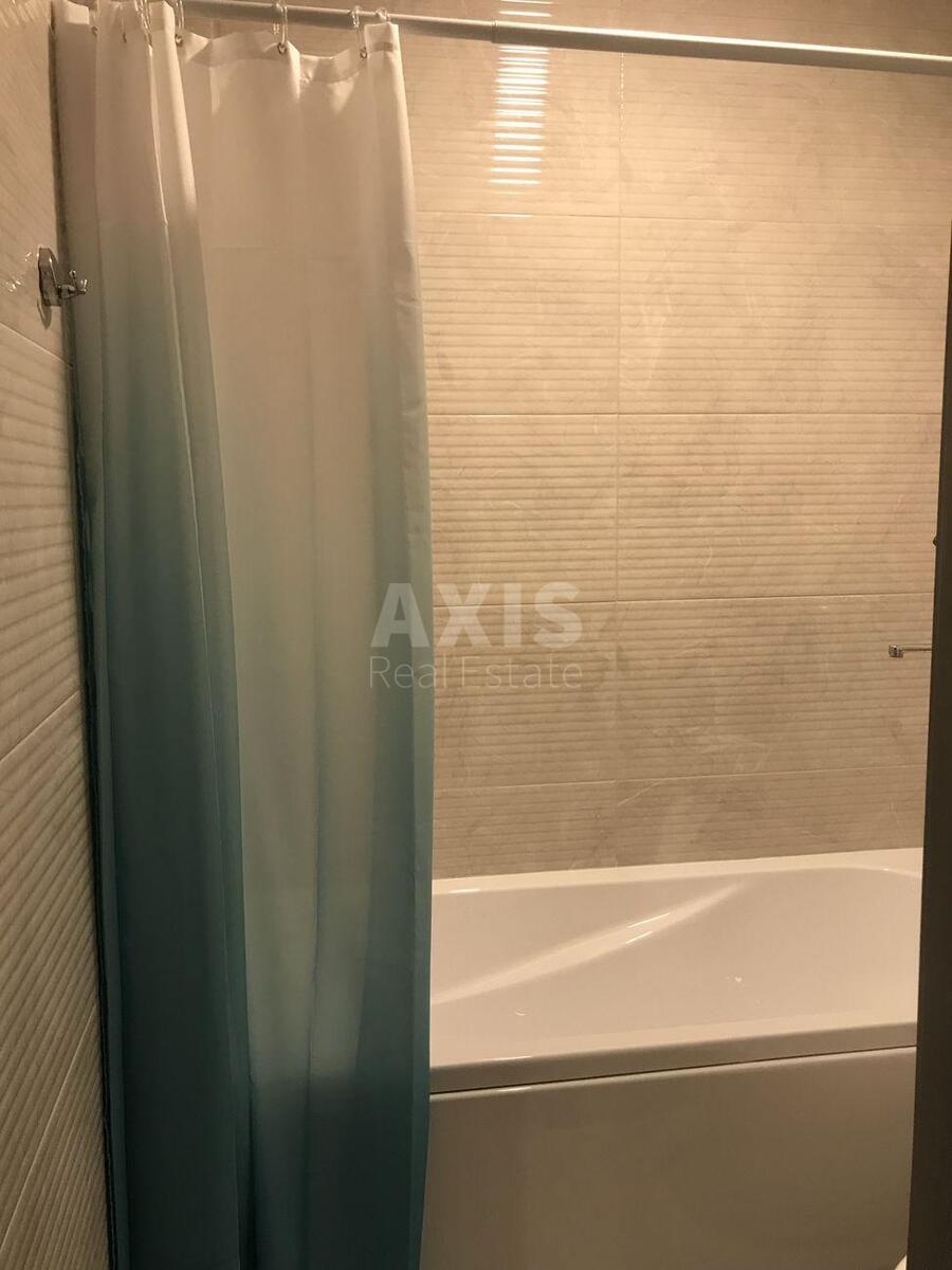 2k apartment vul. Zhyljans'ka 5