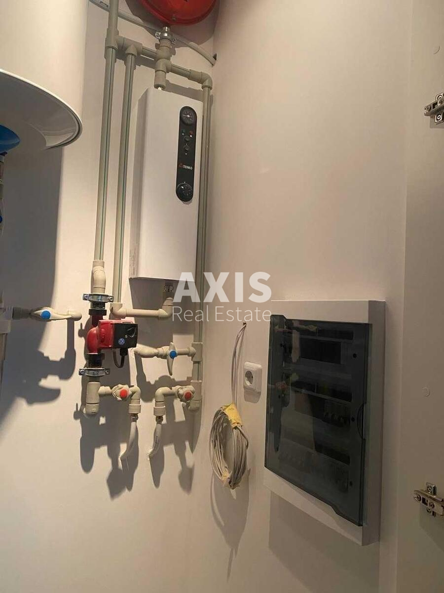 1k apartment vul. Dragomyrova Myhajla 14А13