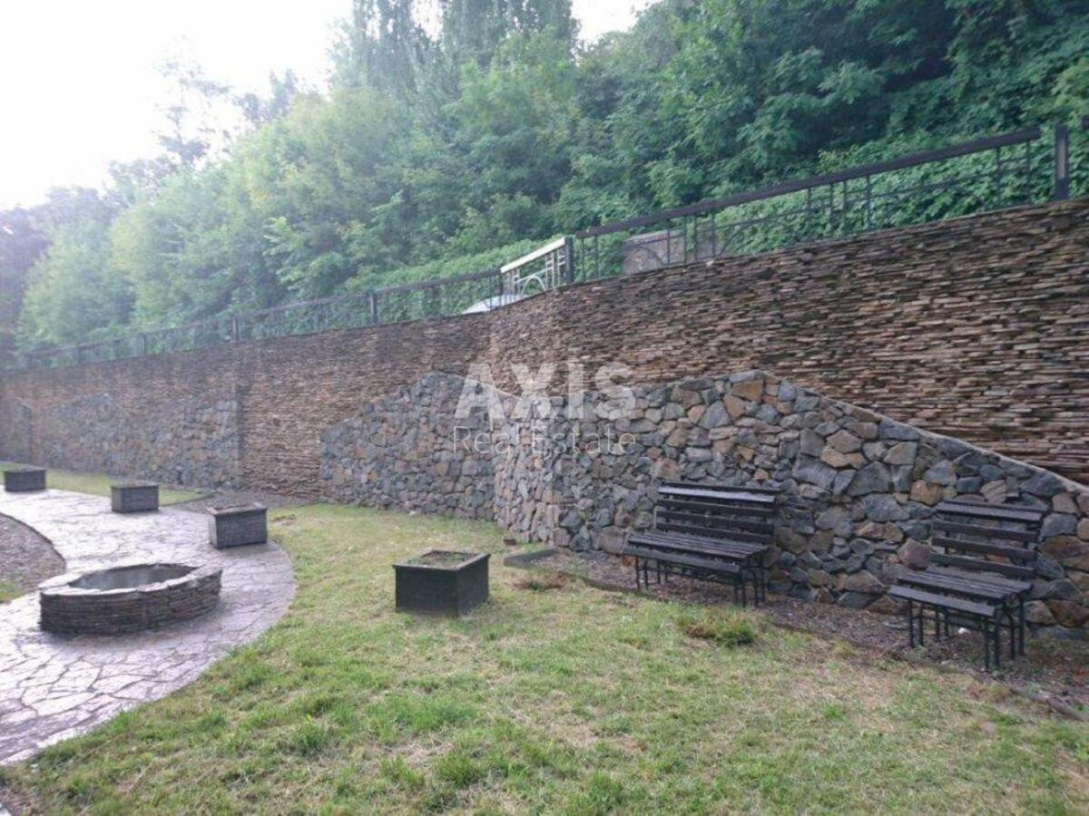 Office vul. Nyzhn'ojurkivs'ka 45А, 2300m25975310