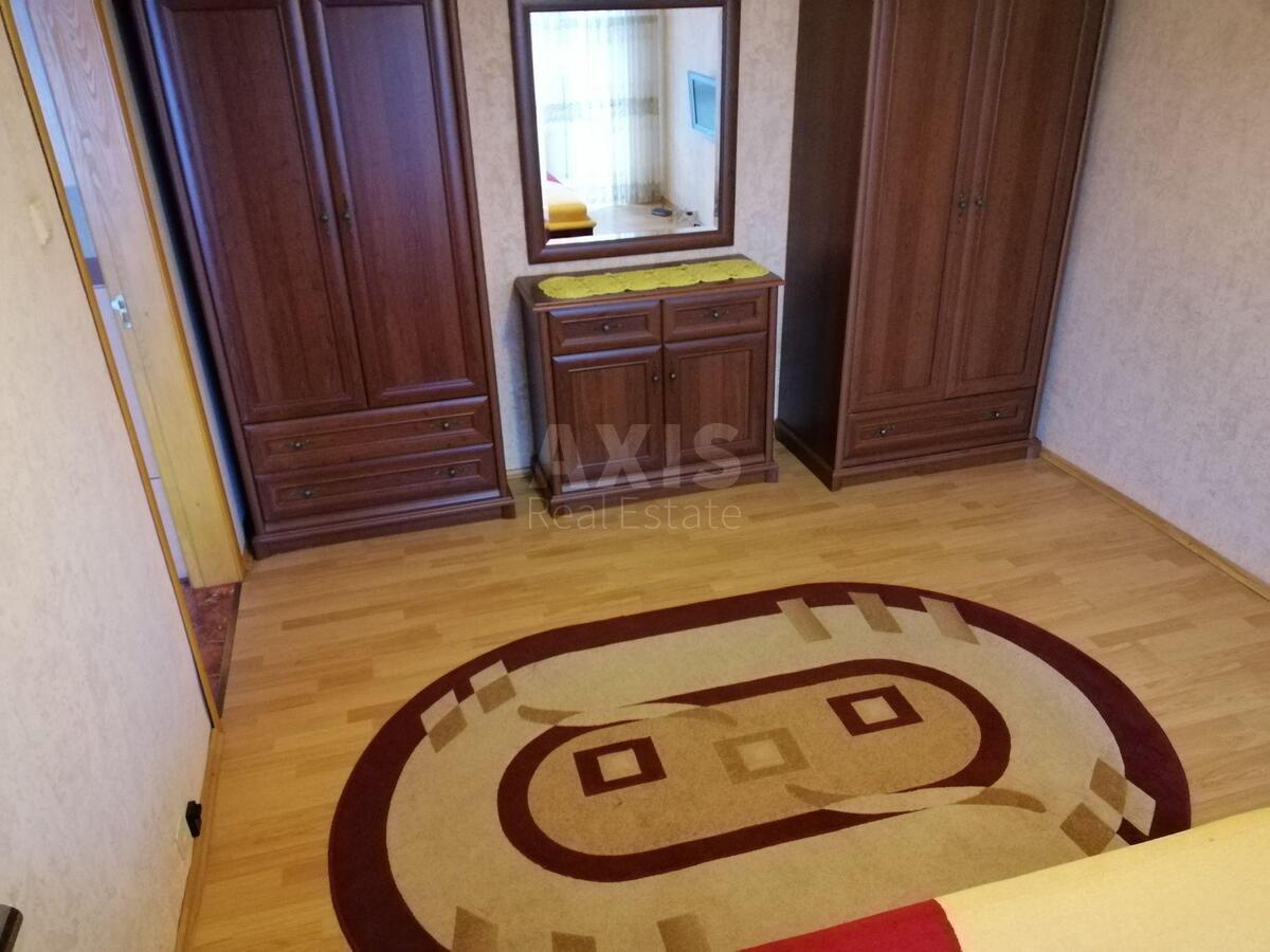 2k apartment vul. Pryozerna 126411010