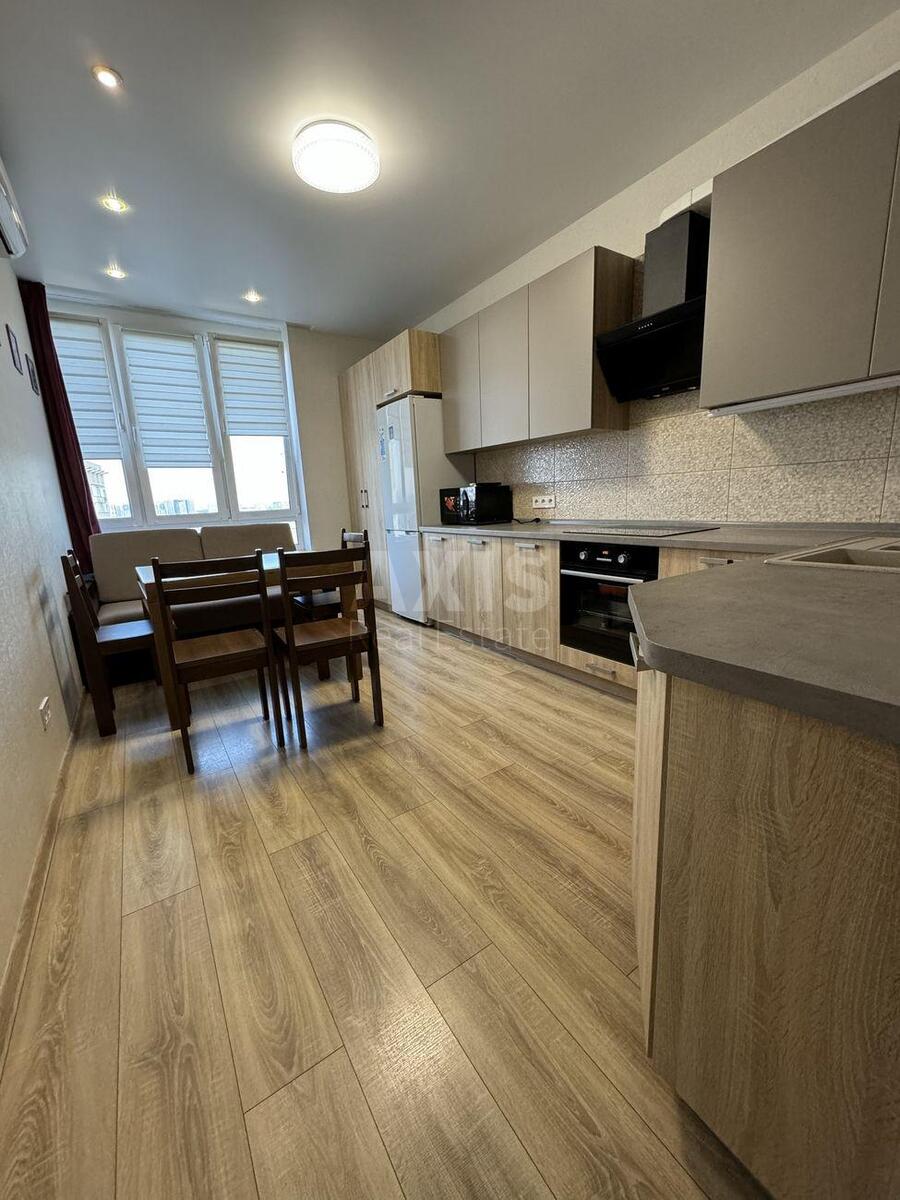 1k apartment vul. Feodosijs'ka 2Л570861