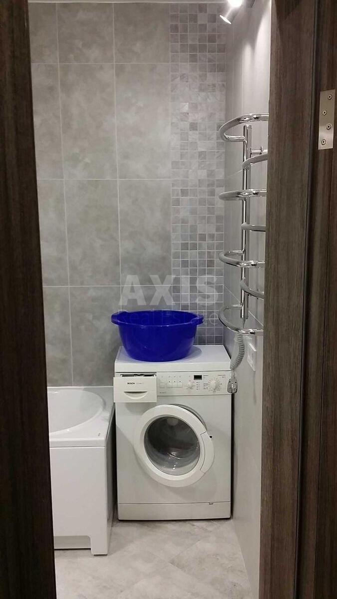 2k apartment vul. Yulia Zdanovska 46/1613389