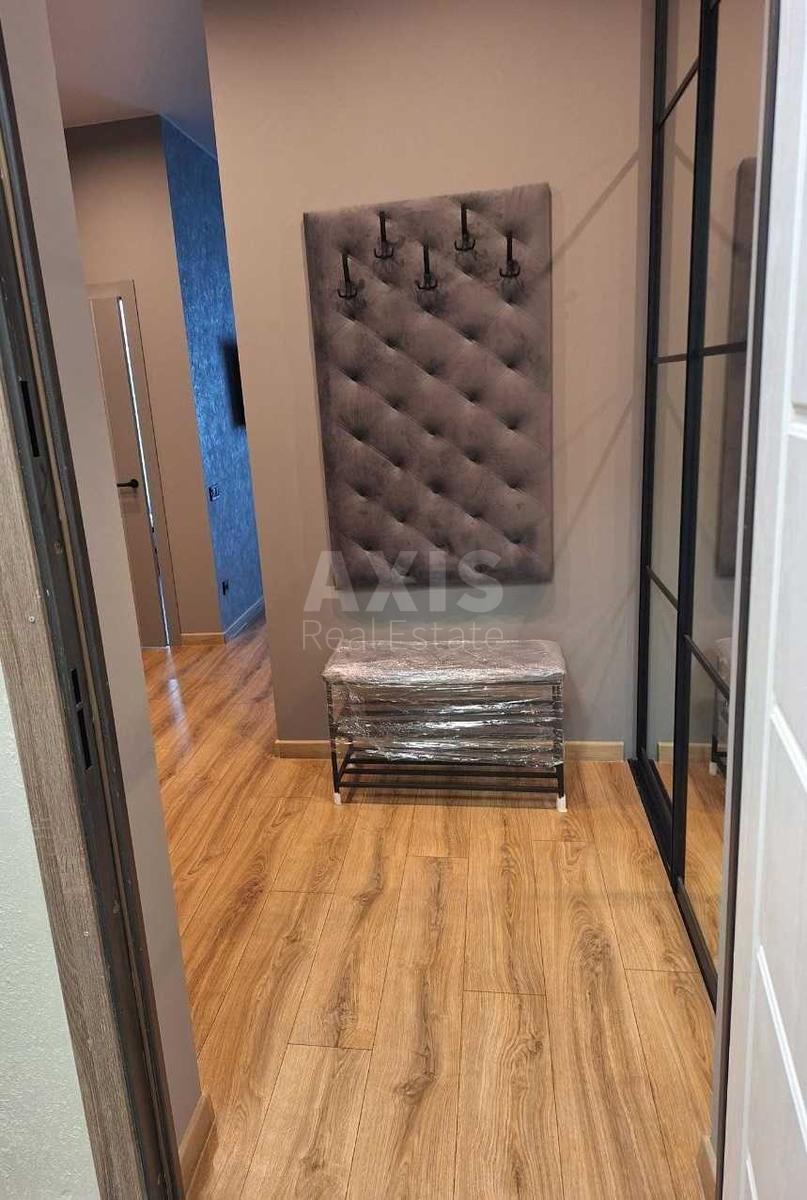 1k apartment vul. Bul'varno-Kudrjavs'ka 15А2