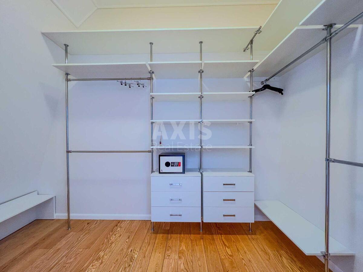 4k apartment vul. Mazepy Ivana 165675416