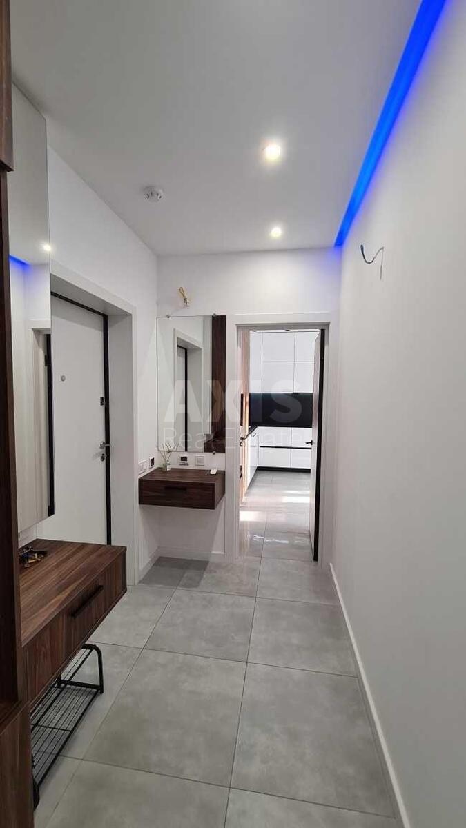 2k apartment vul. Kahovs'ka 608