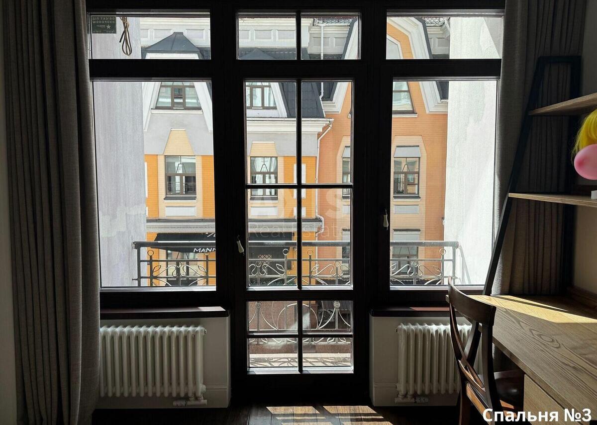 3k apartment vul. Vozdvyzhens'ka 9/1919