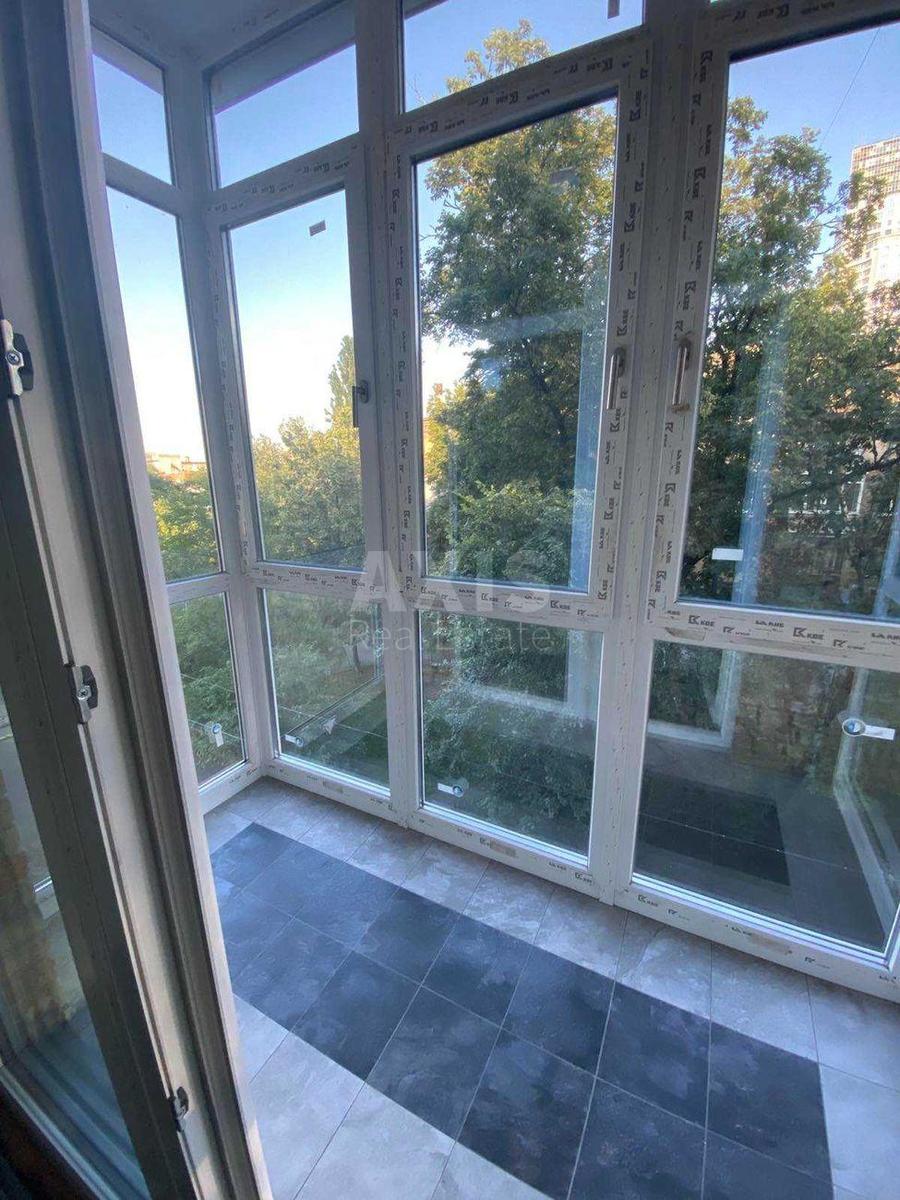 3k apartment vul. Orlyka Pylypa 22/23