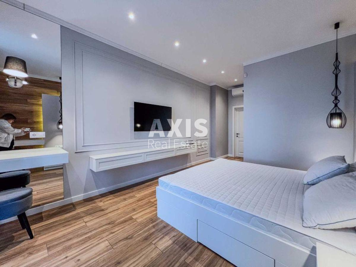 3k apartment vul. Jevgena Konoval'cja 36в12