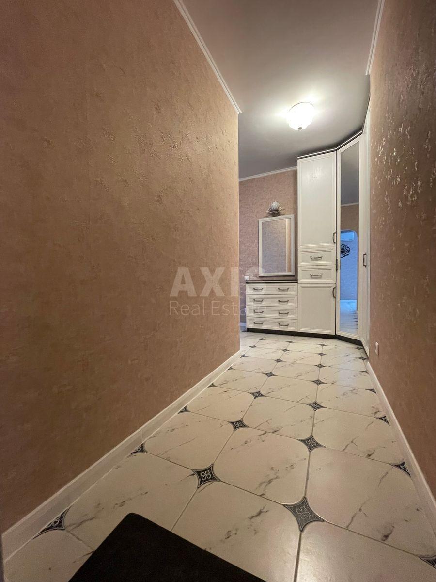 1к квартира ул. Ахматовой Анны 346