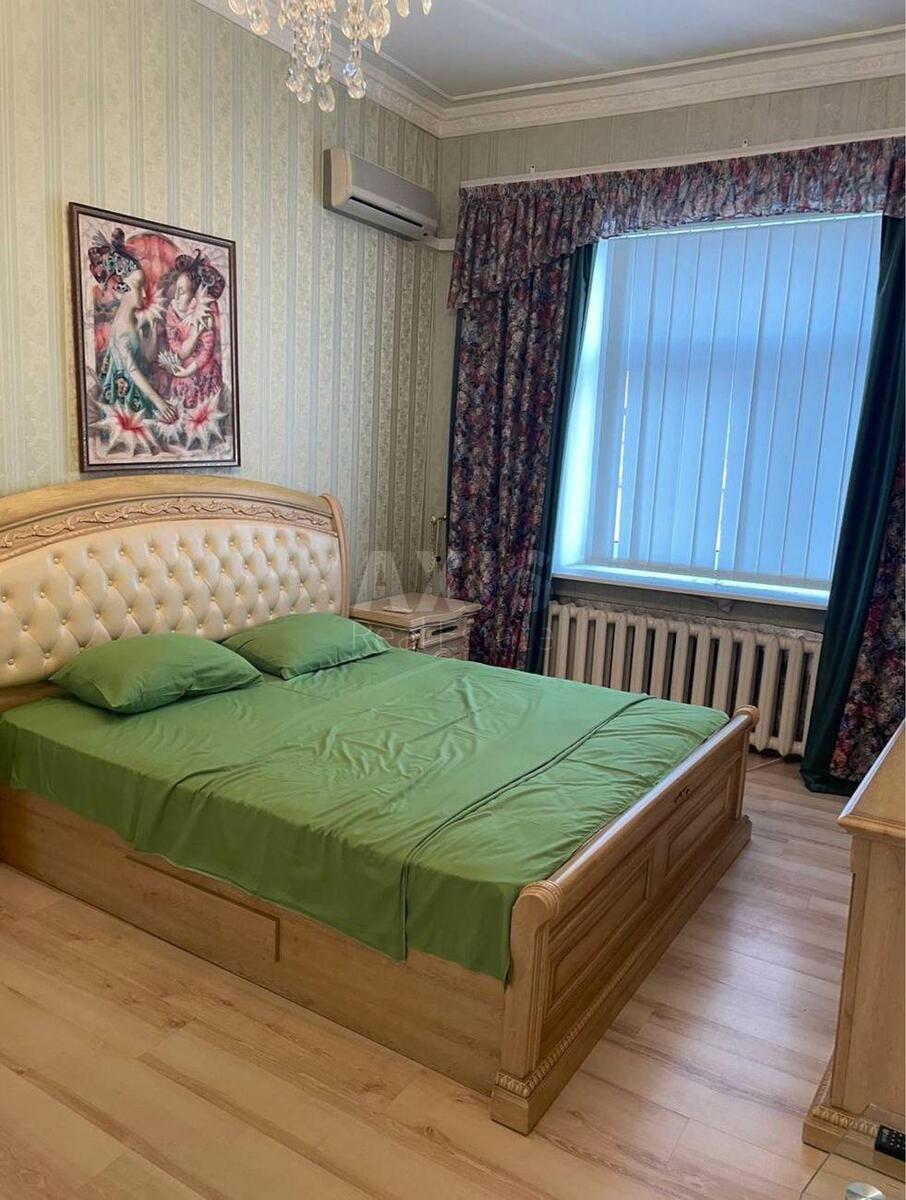 5k apartment vul. Antonovycha 7В