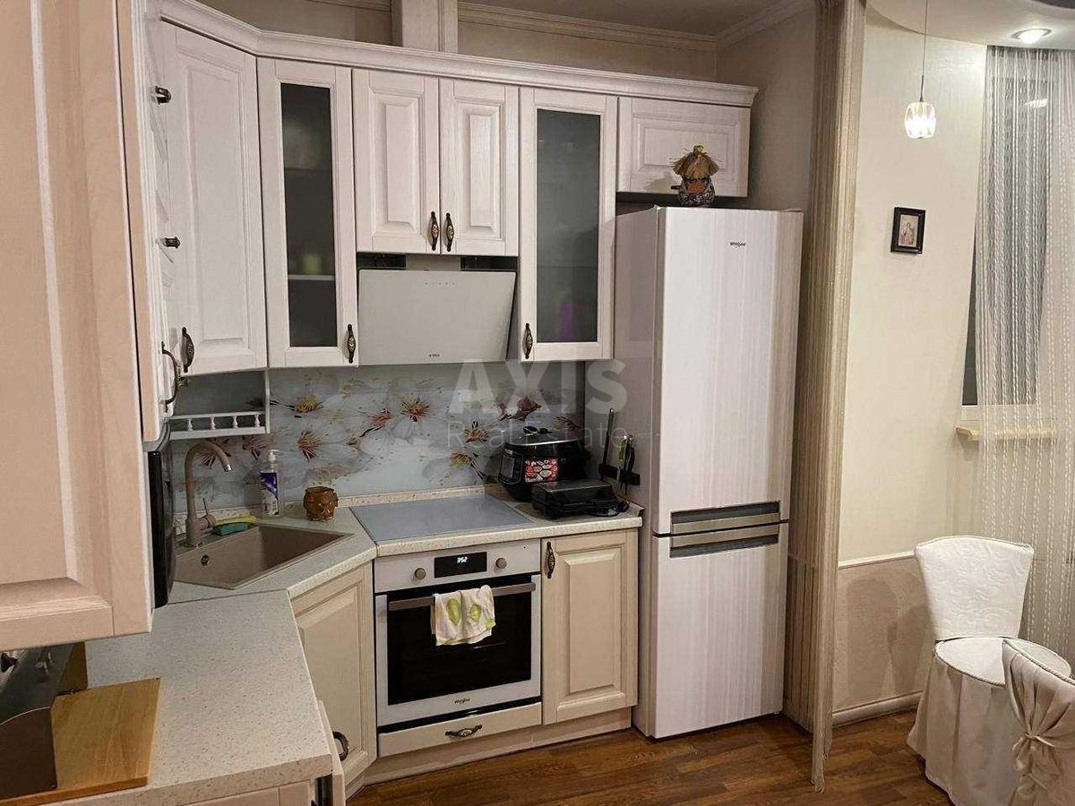 1k apartment vul. Kravchenka Mykoly 24