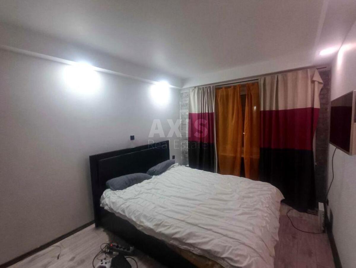 2k apartment vul. Entuziastiv 17593892