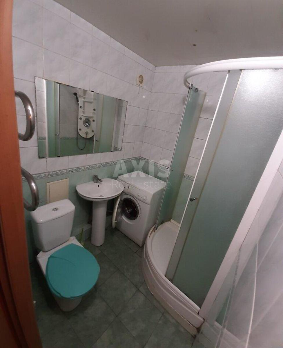 1k apartment pr-t Vidradnyj 122