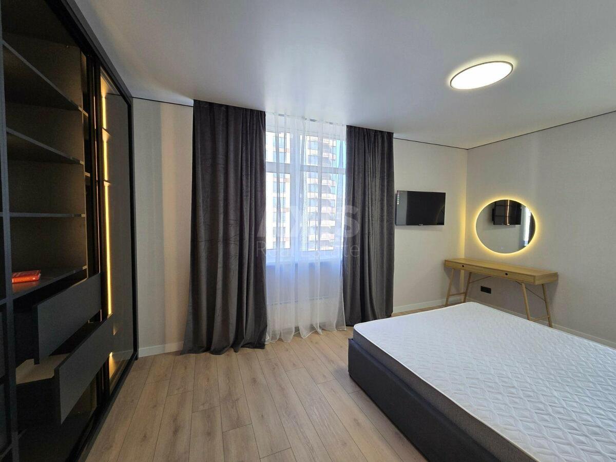 2k apartment vul. Rodyny Kristeriv 14Б6