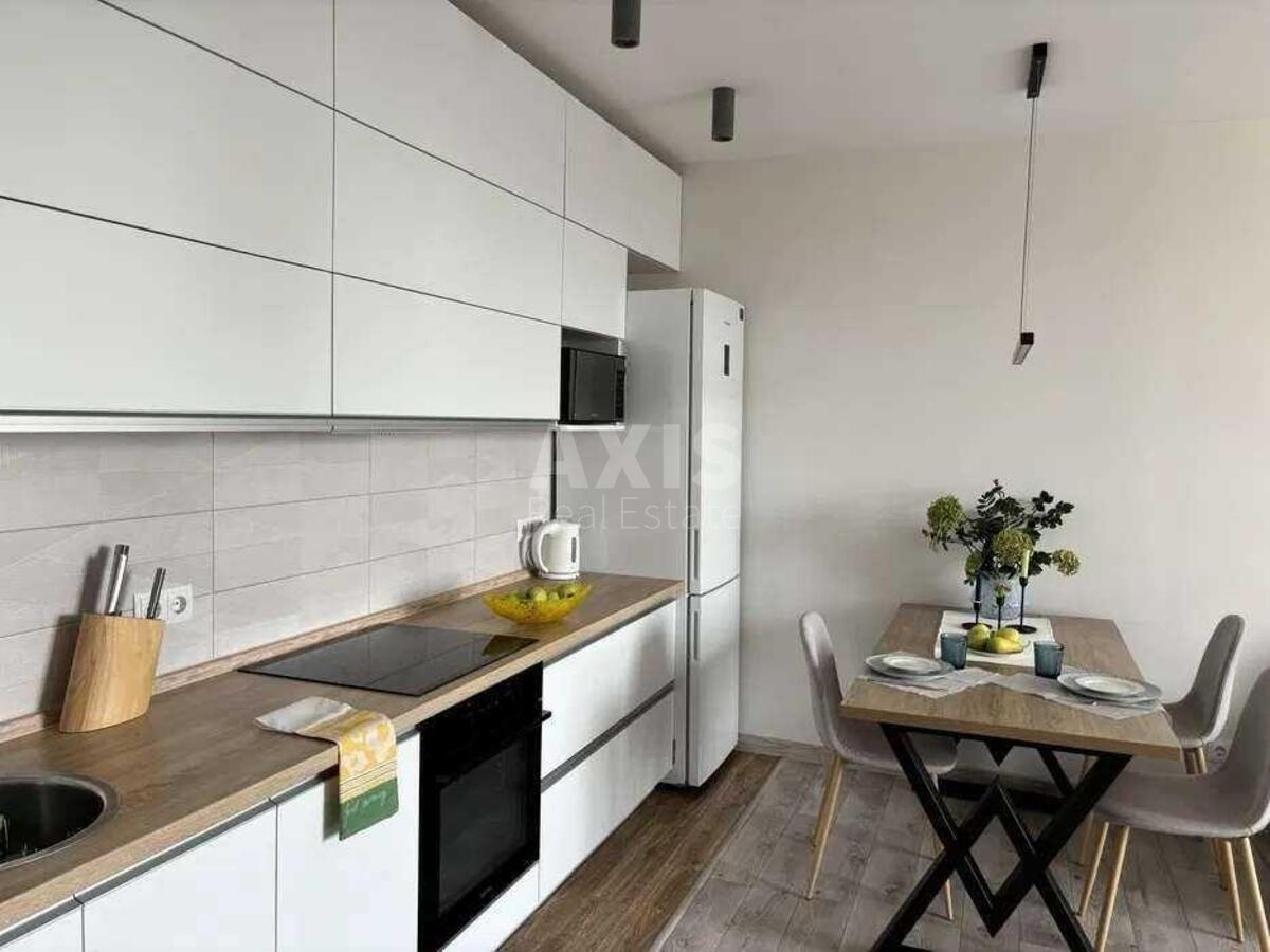 1k apartment vul. Lypkivs'kogo Vasylja Mytropolyta 112