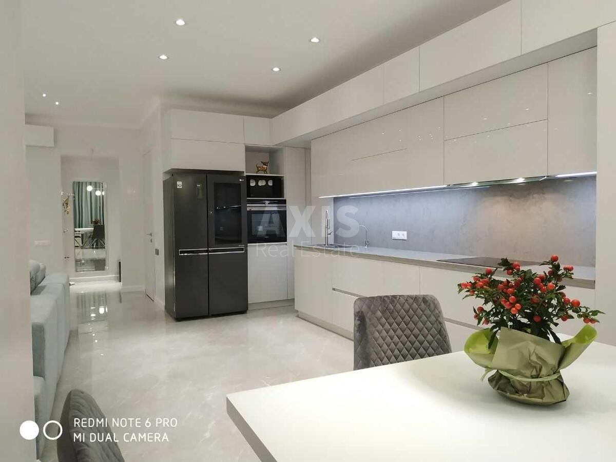 3k apartment vul. Barbjusa Anri 28А
