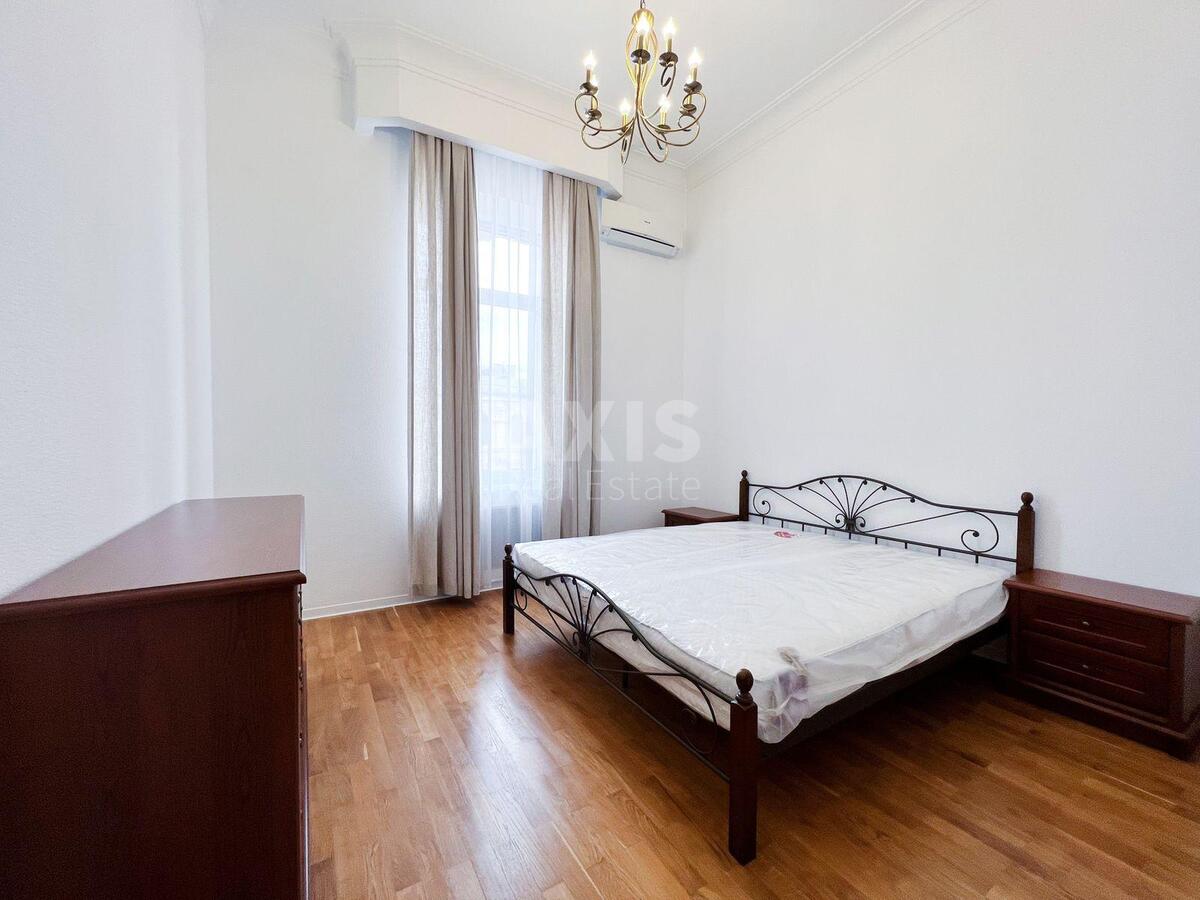 4k apartment vul. Hmel'nyc'kogo Bogdana 332