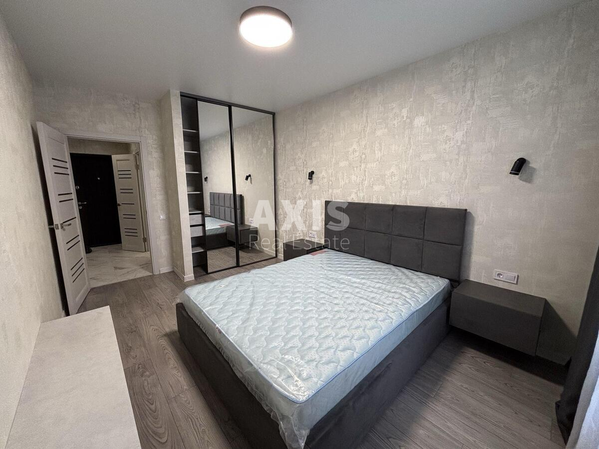 2k apartment nab. Dniprovs'ka 18486616