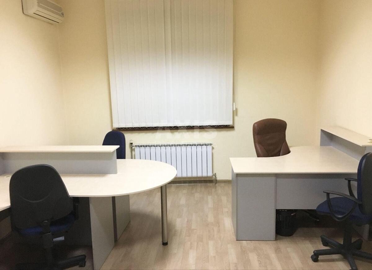Office vul. Rustaveli Shota 44, 80m24
