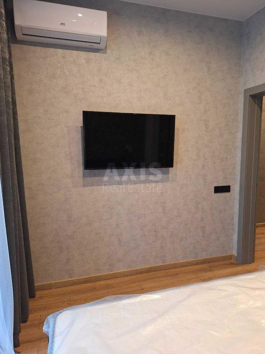 1k apartment vul. Bul'varno-Kudrjavs'ka 15А3