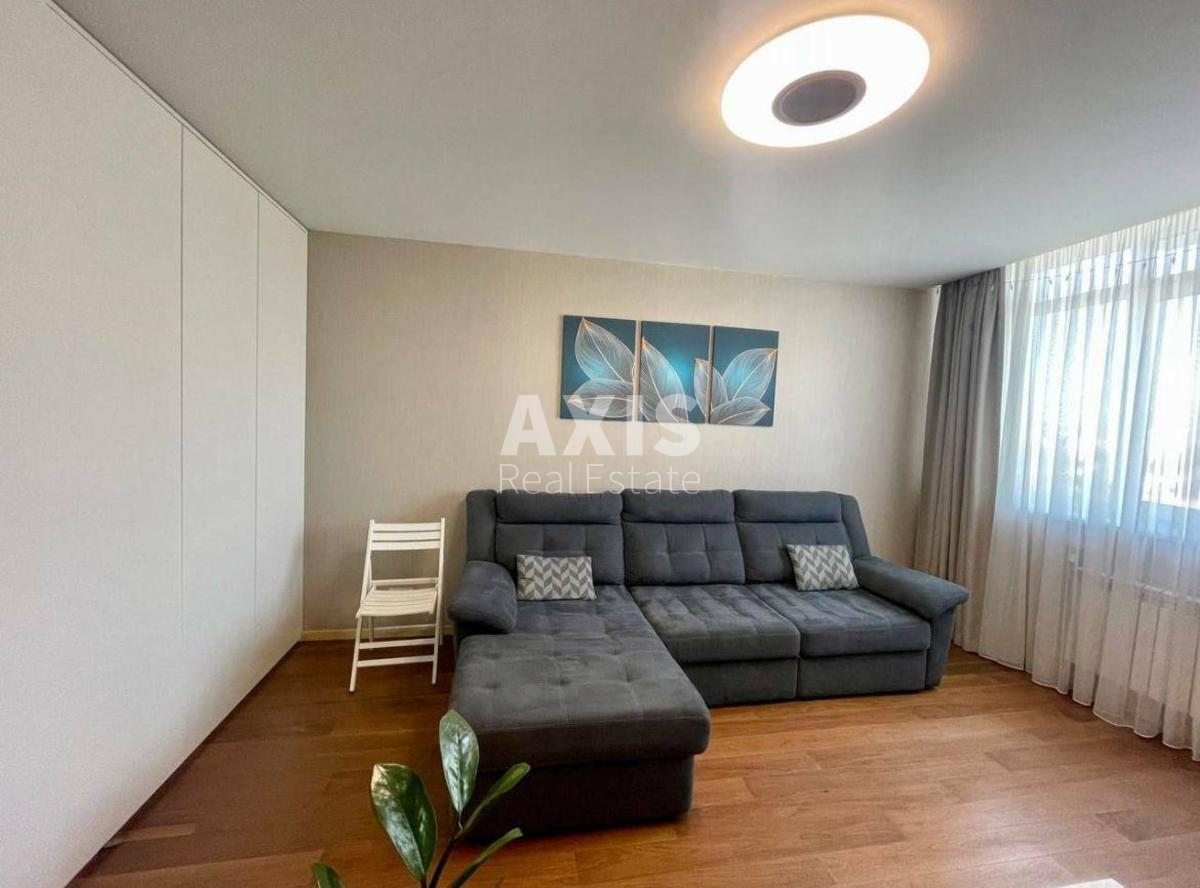 3k apartment vul. Vuzivs'ka 4Г437803