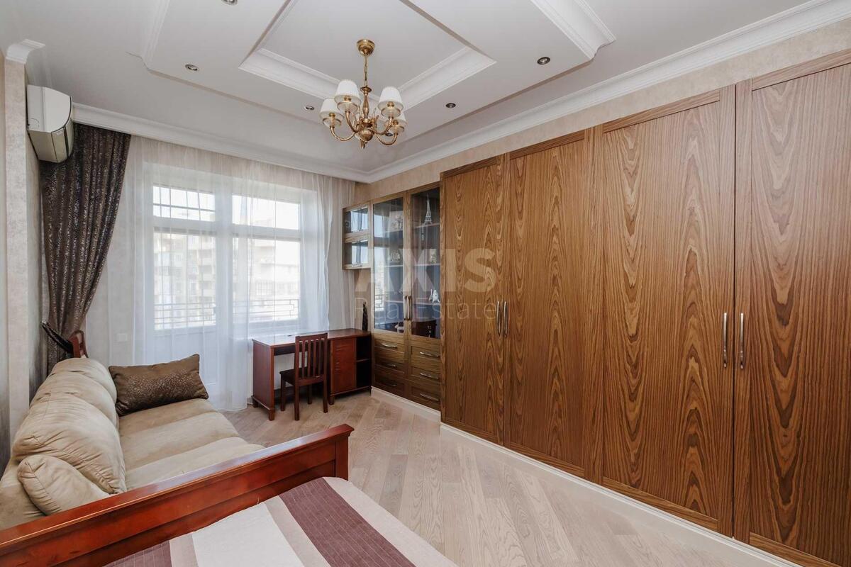 3k apartment vul. Jevgena Konoval'cja 36В1