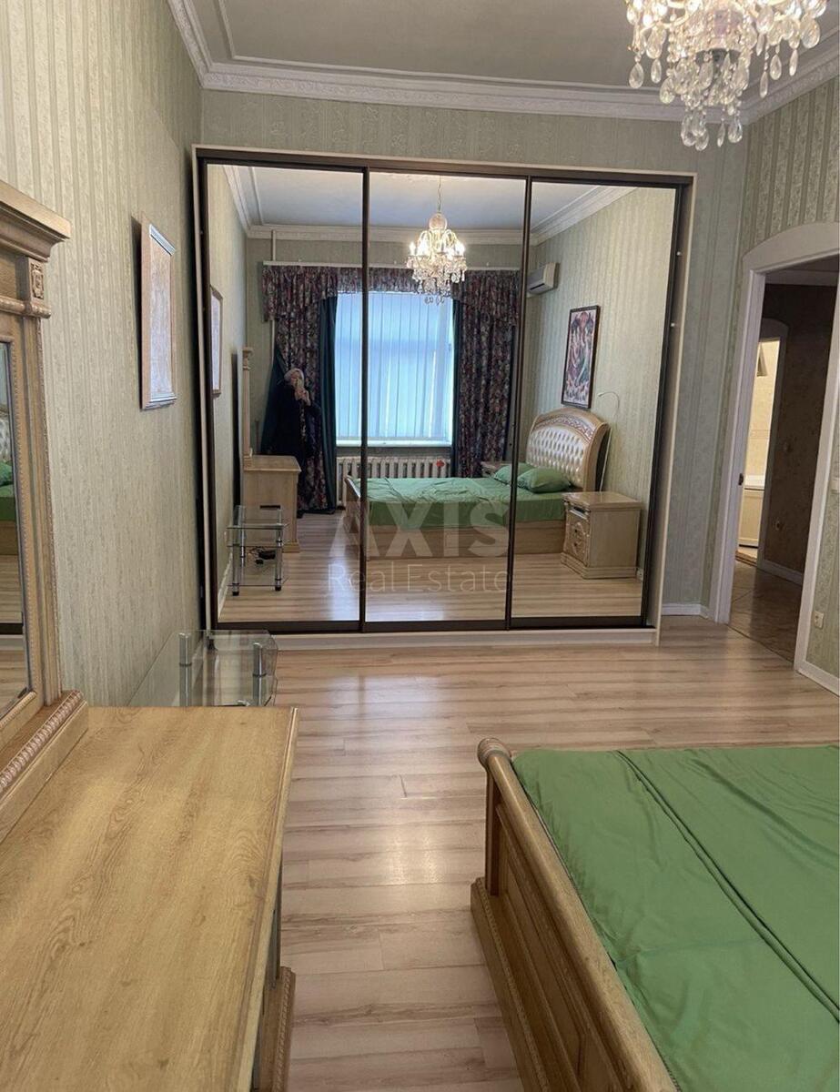5k apartment vul. Skoropads'kogo Pavla 19/10
