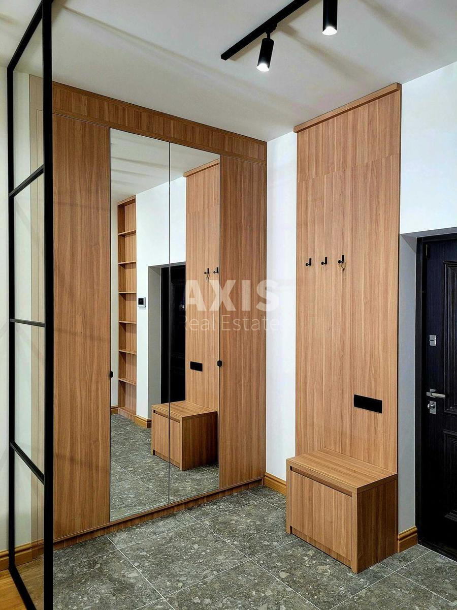 3k apartment vul. Dragomyrova Myhajla 4Б7